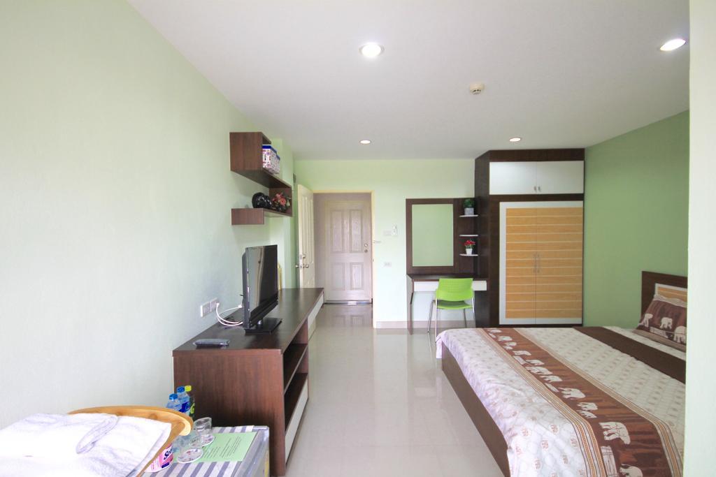 Hotel The Four Lights (Adults Only) Chonburi Zimmer foto