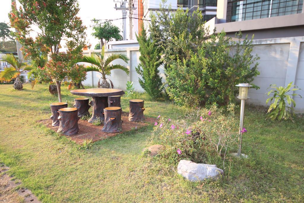 Hotel The Four Lights (Adults Only) Chonburi Exterior foto